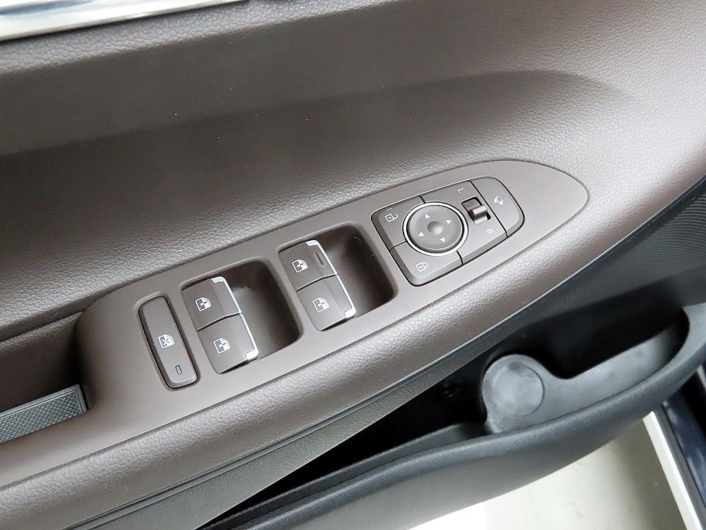 HYUNDAI Grandeur - Vista 12