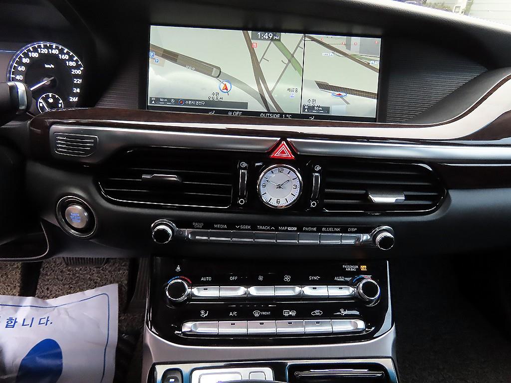 Genesis EQ900 - Vista 12