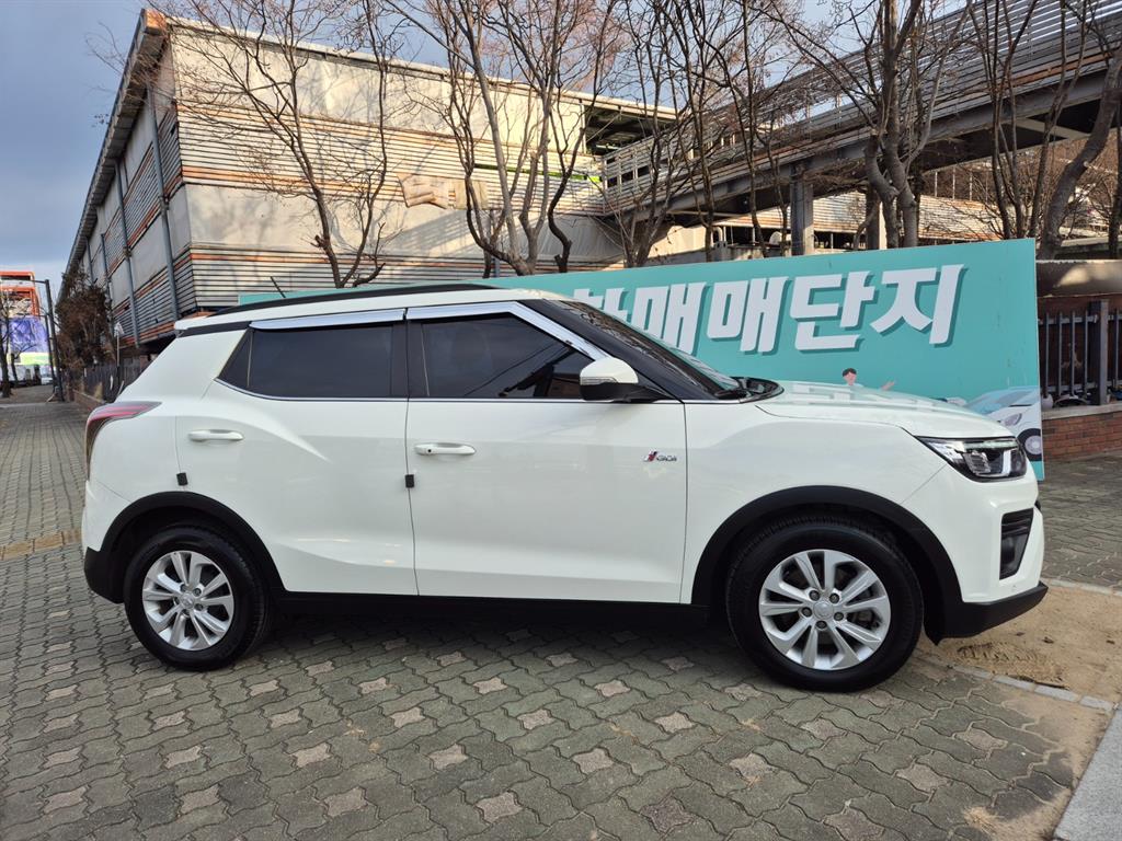 Ssangyong Tivoli - Vista 6