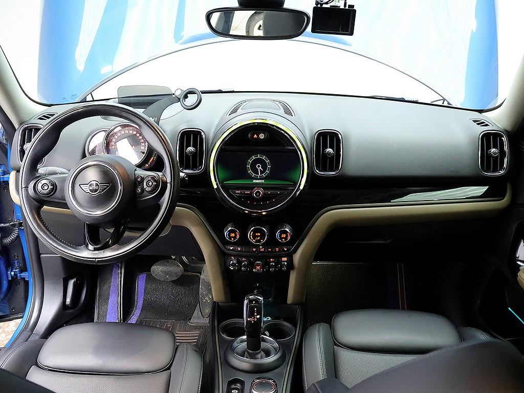 Mini Countryman - Vista 9