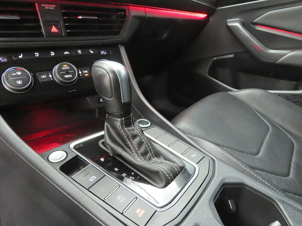 Volkswagen Jetta - Vista 11