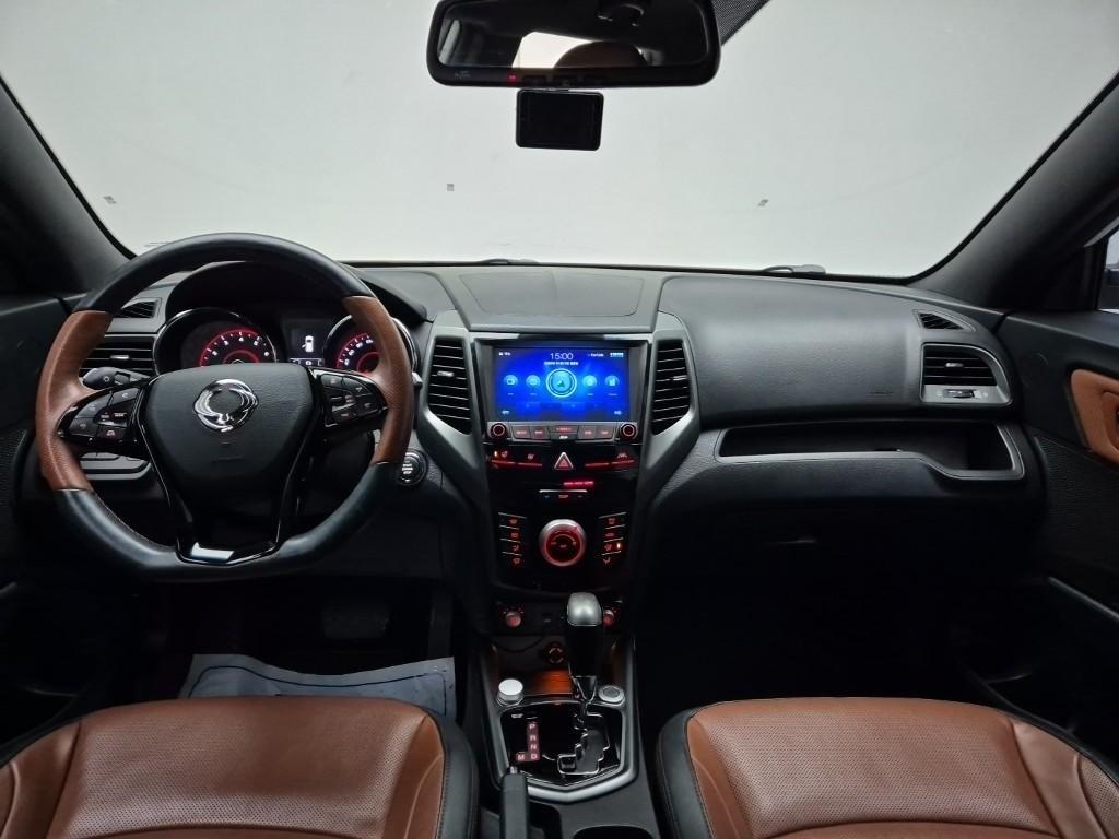 Ssangyong Tivoli - Vista 5