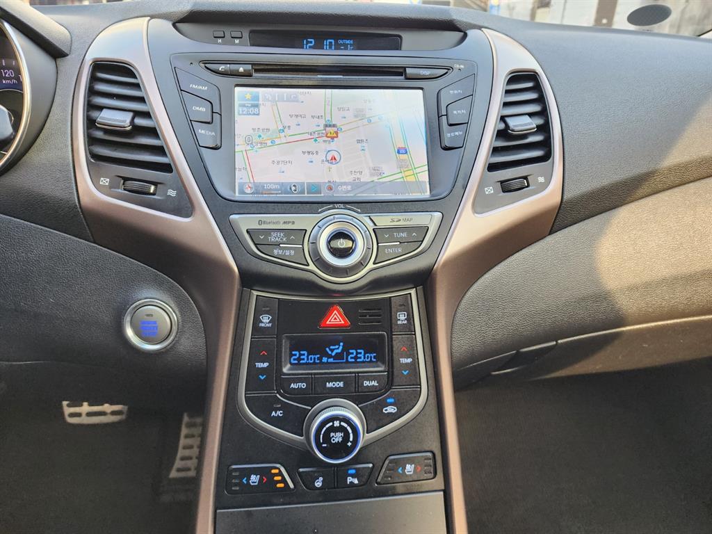 HYUNDAI Avante 2014 Blanco - Importación desde Corea - HF Imports Iquique - Foto 14