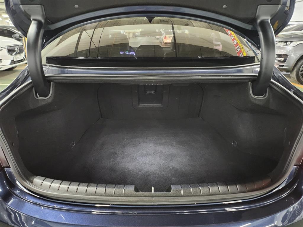 HYUNDAI Grandeur - Vista 12