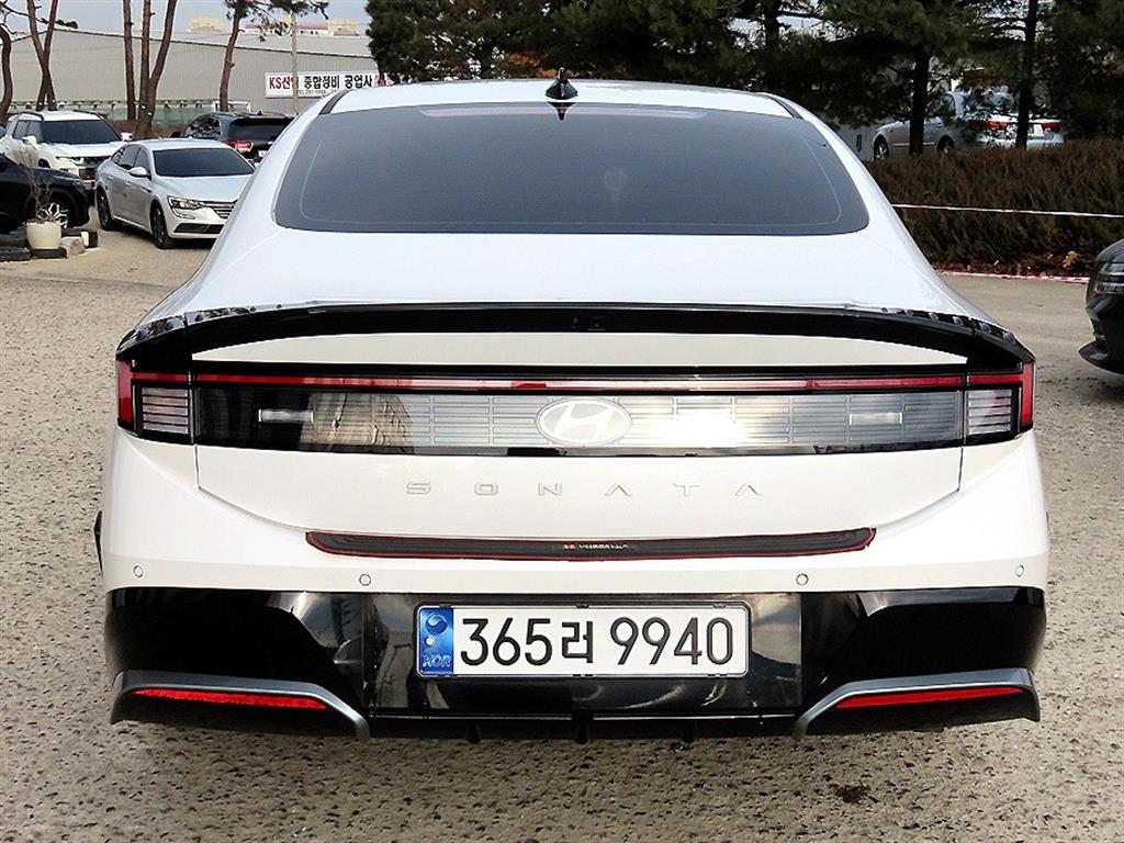 HYUNDAI Sonata - Vista 4