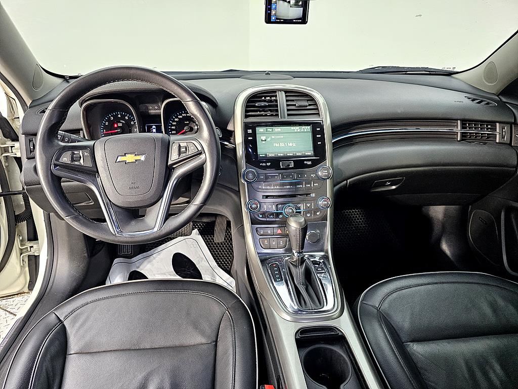 Chevrolet Malibu - Vista 5