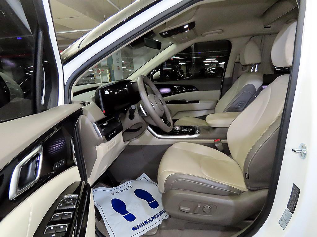 KIA Carnival - Vista 6