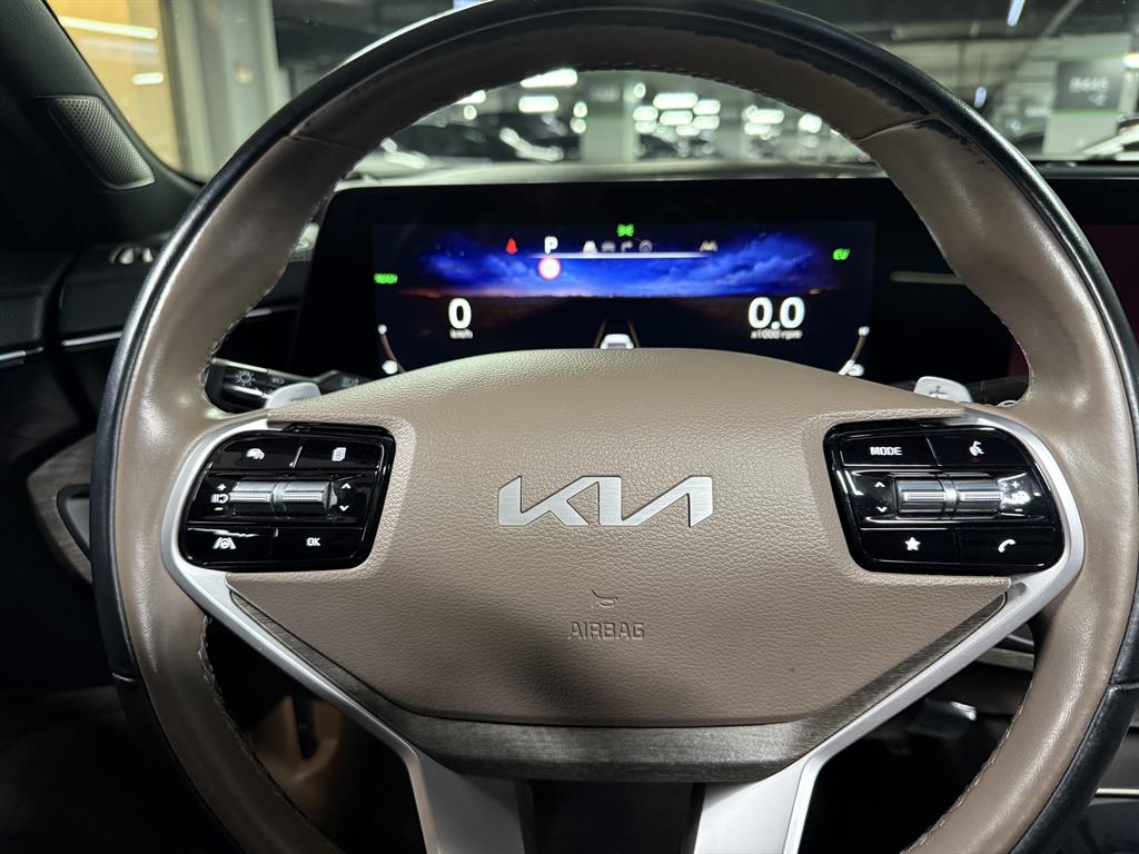 KIA K8 - Vista 8