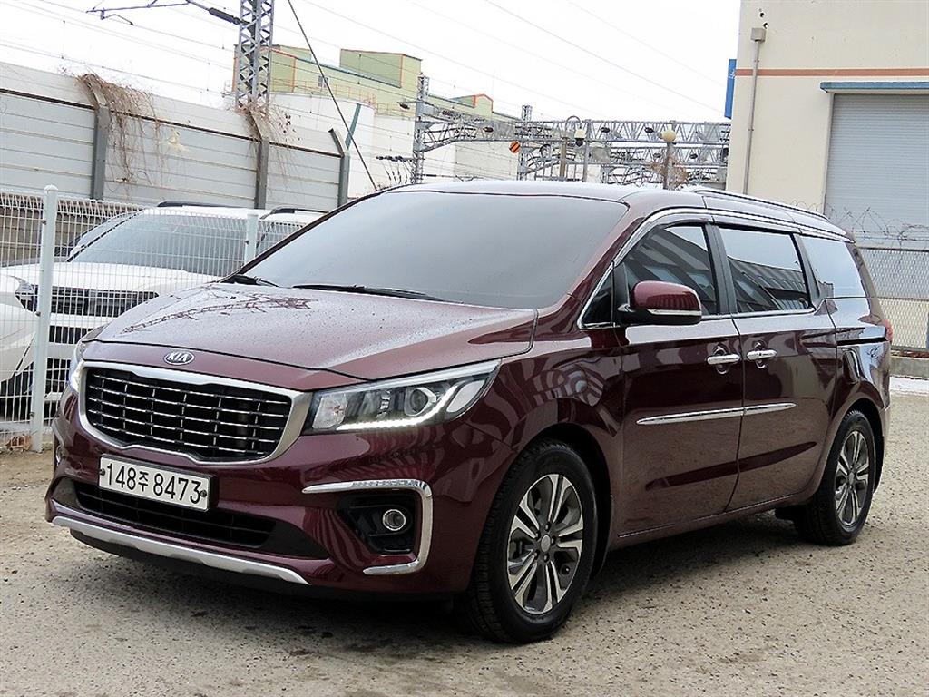 KIA Carnival - Vista 2