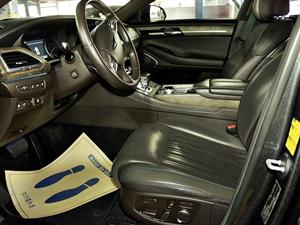 Genesis G90 - Vista 10