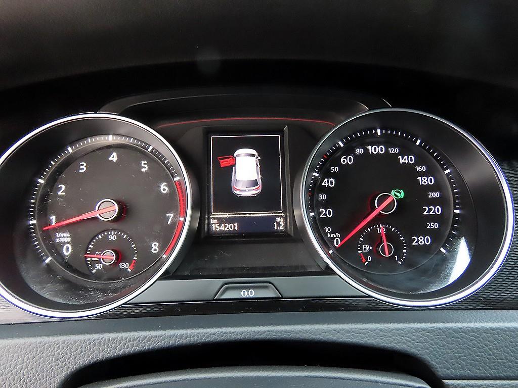 Volkswagen Golf - Vista 9