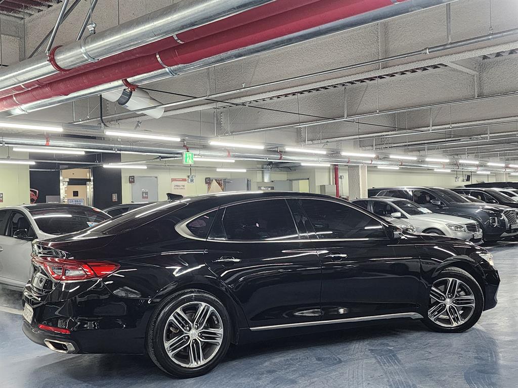 HYUNDAI Grandeur - Vista 4