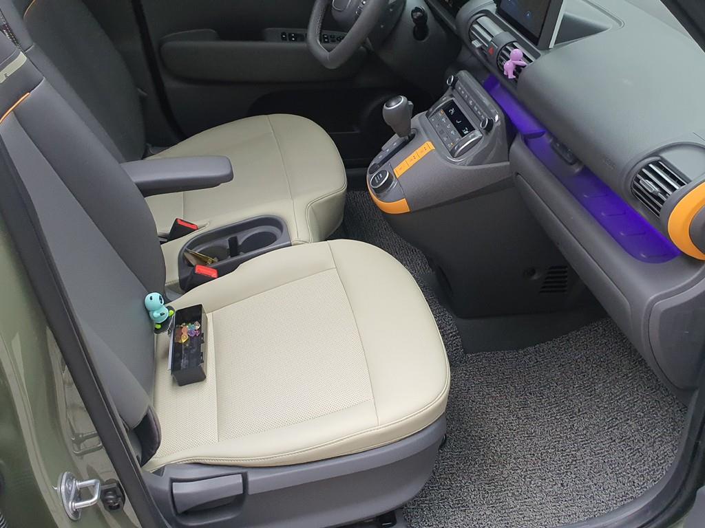 HYUNDAI Casper - Vista 10