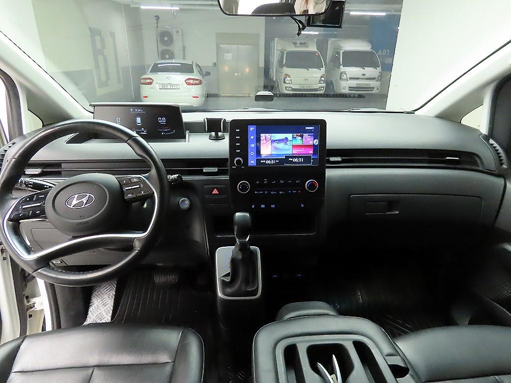 HYUNDAI Staria - Vista 8