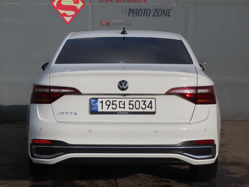 Volkswagen Jetta - Vista 7