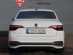 Volkswagen Jetta - Vista 8