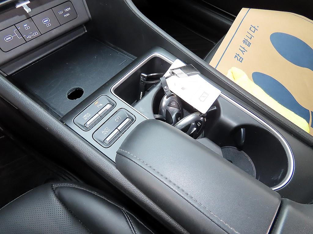 HYUNDAI Sonata - Vista 11