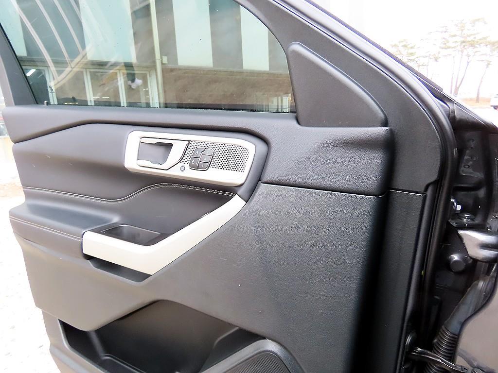 Ford Explorer - Vista 11