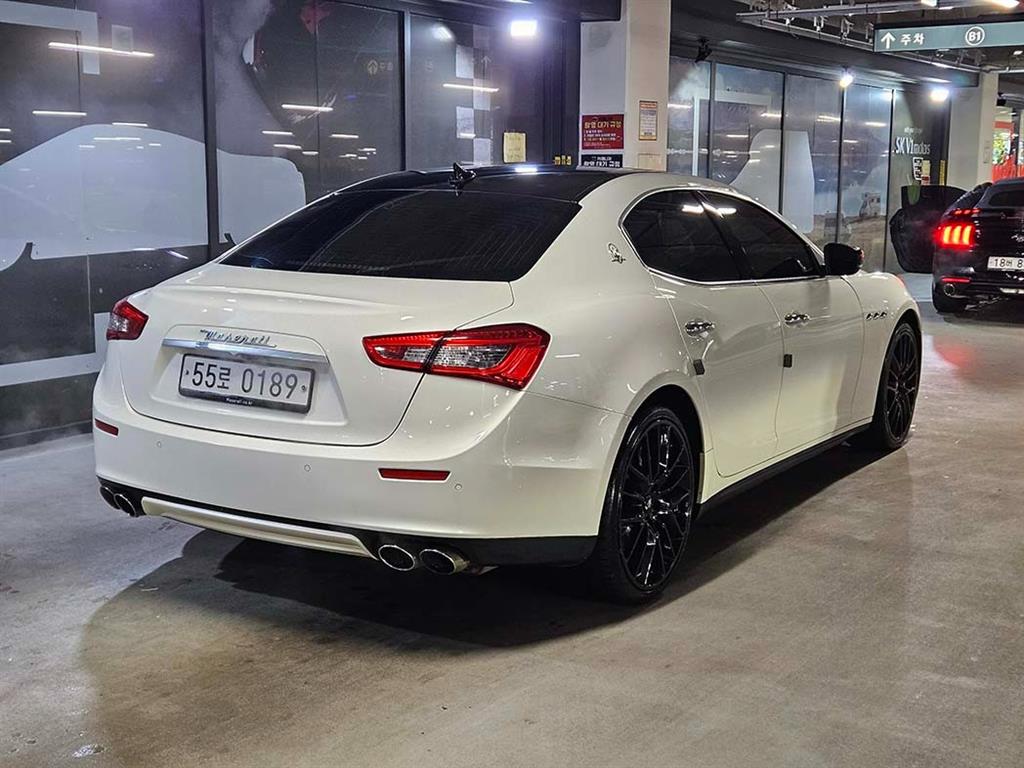 Maserati Ghibli - Vista 4