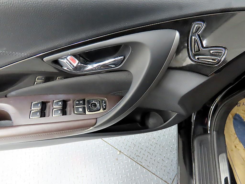 HYUNDAI Grandeur - Vista 11