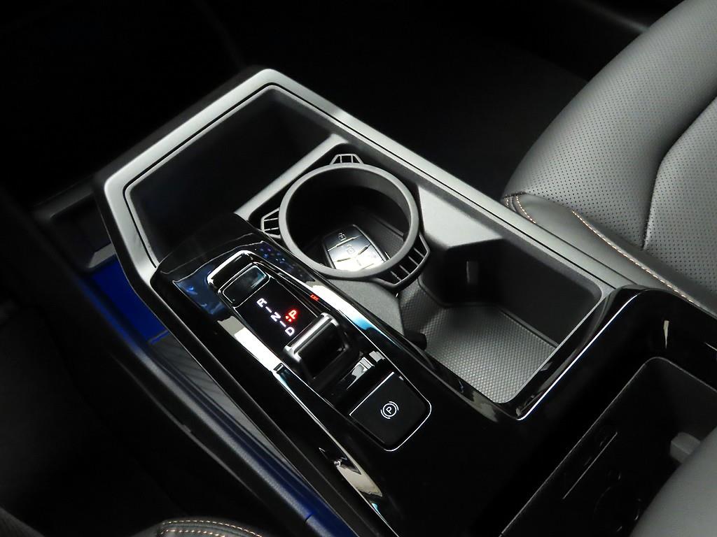 Ssangyong Torres - Vista 9