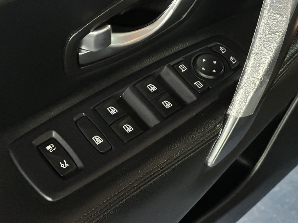 SAMSUNG SM7 - Vista 9