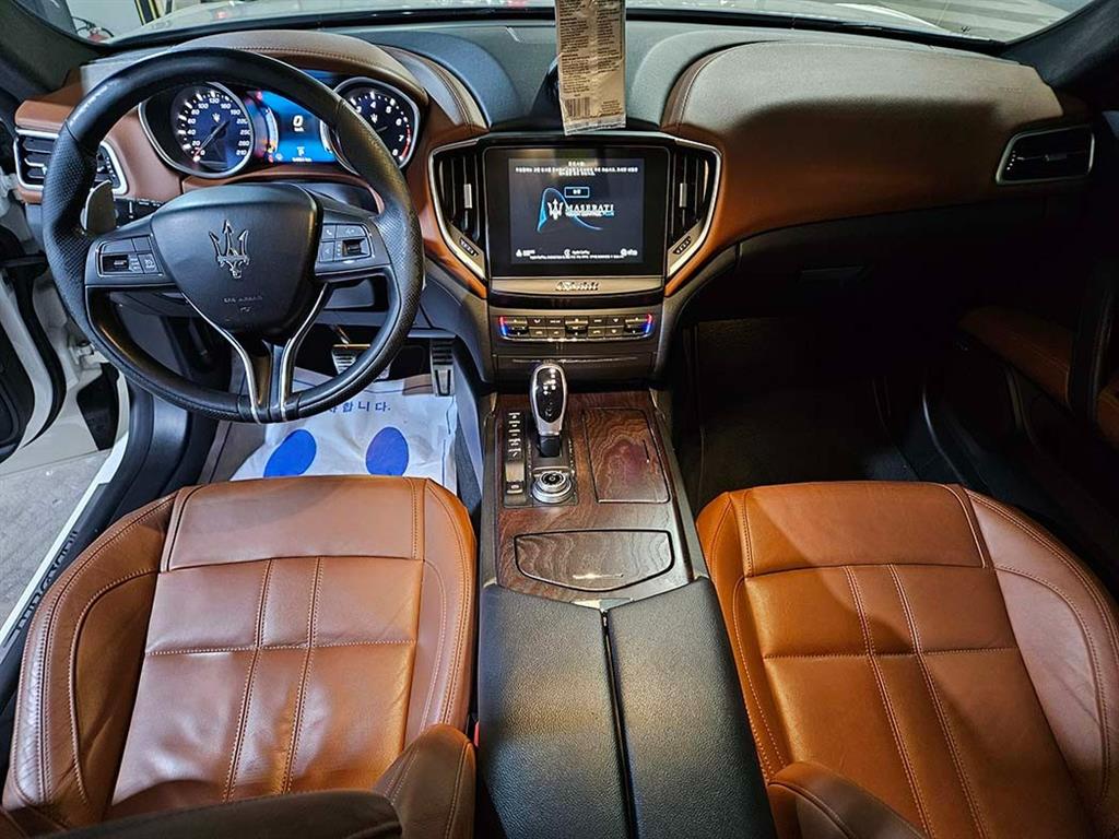 Maserati Ghibli - Vista 8