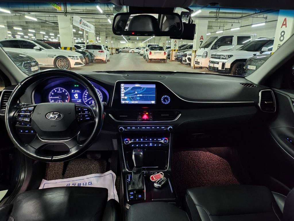 HYUNDAI Grandeur - Vista 9