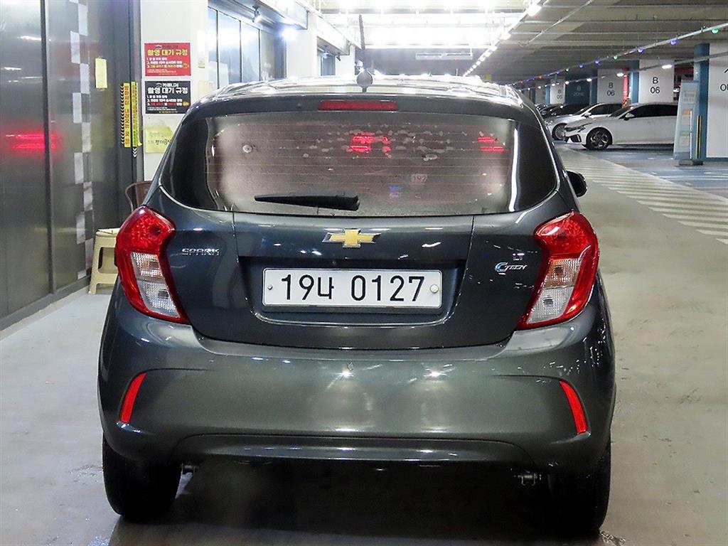 Chevrolet Spark - Vista 5