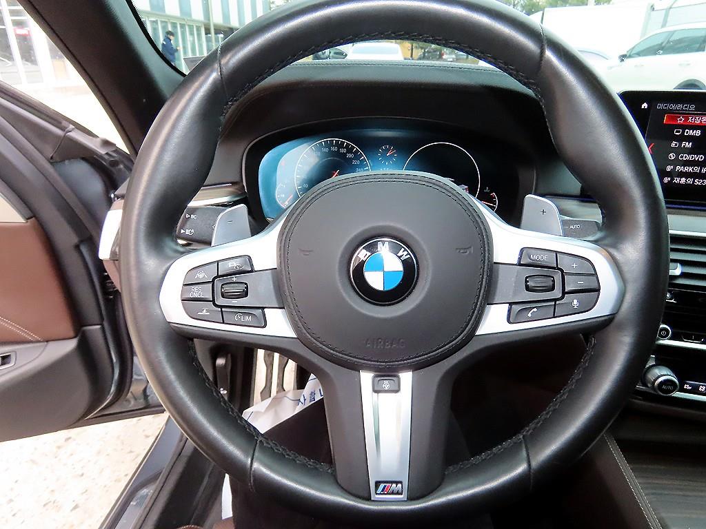 BMW 5 Series - Vista 8