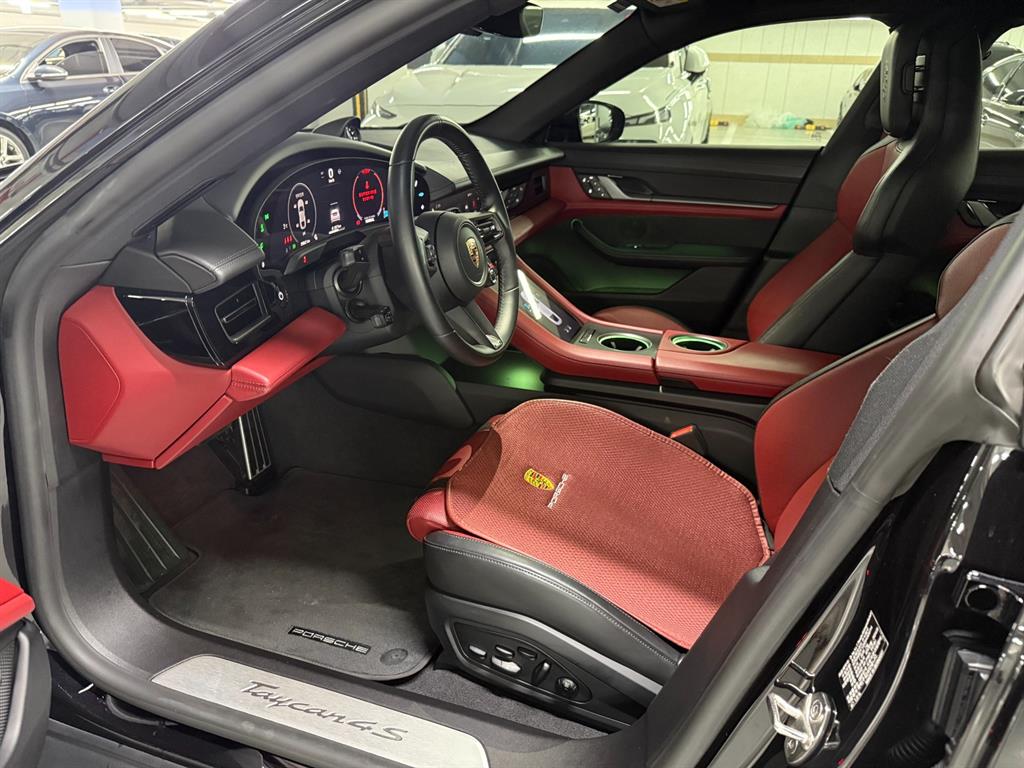 Porsche Taycan - Vista 9