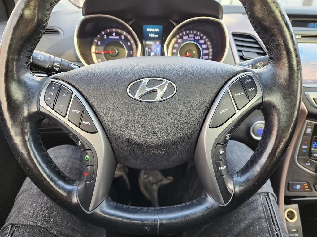 HYUNDAI Avante 2014 Blanco - Importación desde Corea - HF Imports Iquique - Foto 18