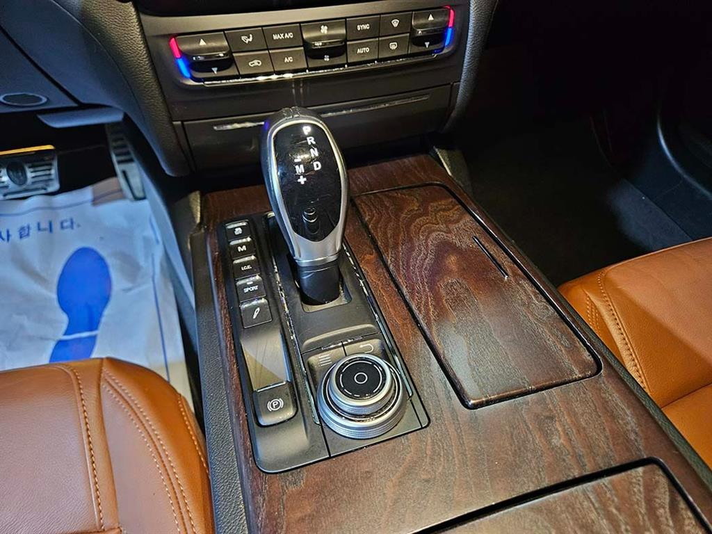 Maserati Ghibli - Vista 10