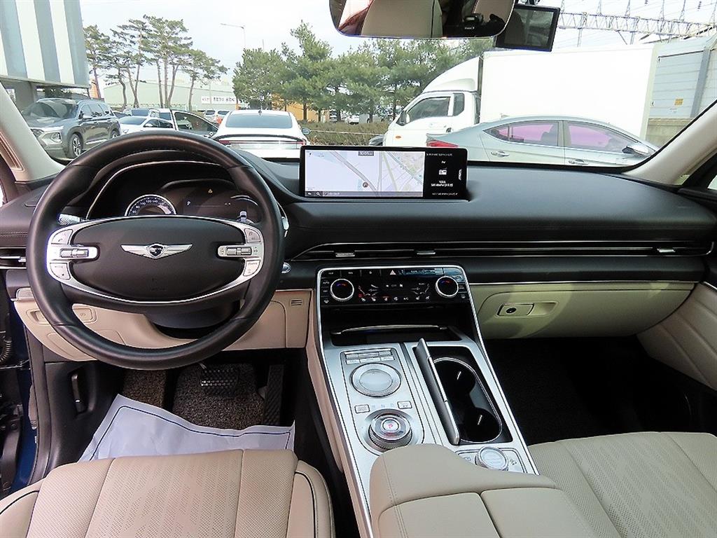 Genesis GV80 - Vista 7