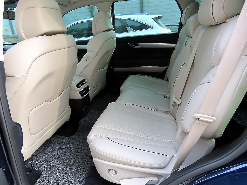 Genesis GV80 - Vista 6