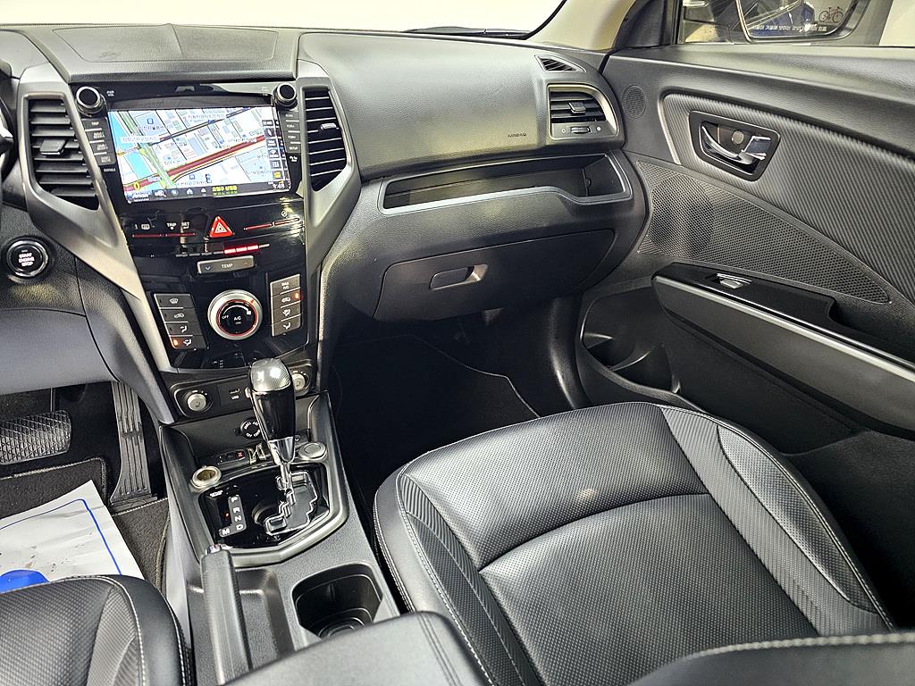 Ssangyong Tivoli - Vista 11