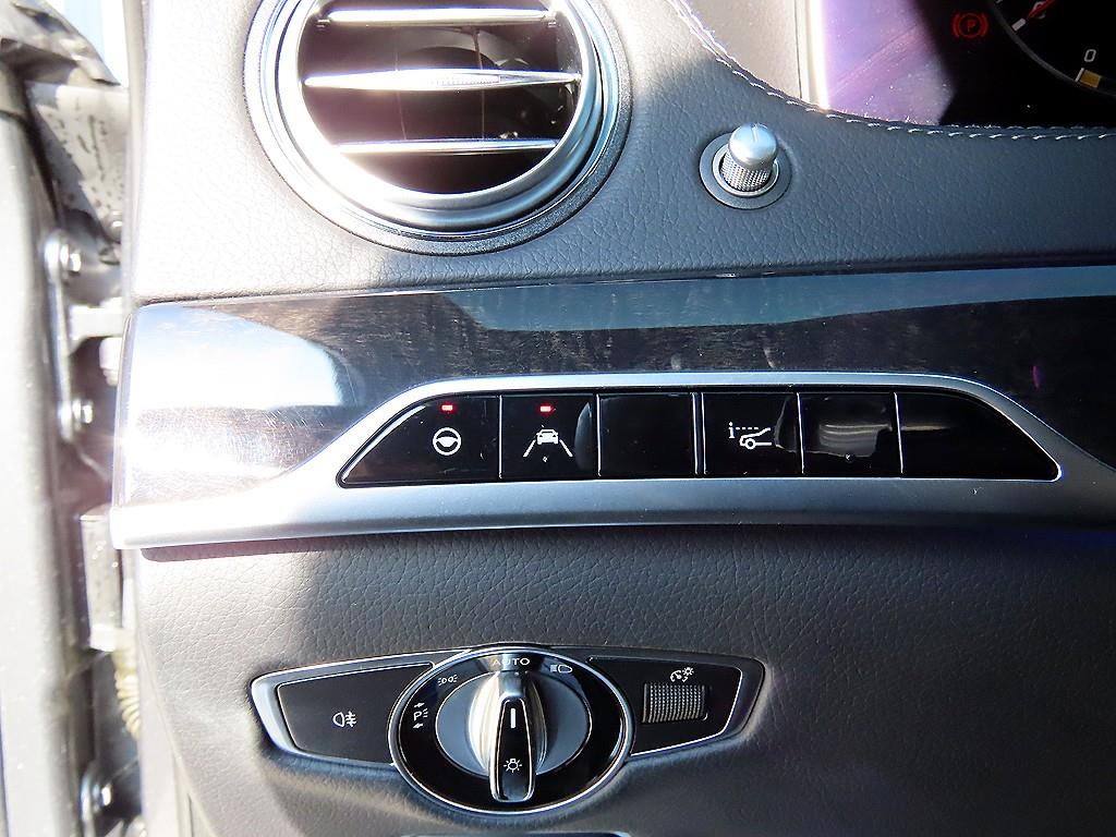 Mercedes Benz S Class - Vista 12