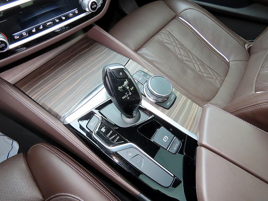 BMW 5 Series - Vista 11