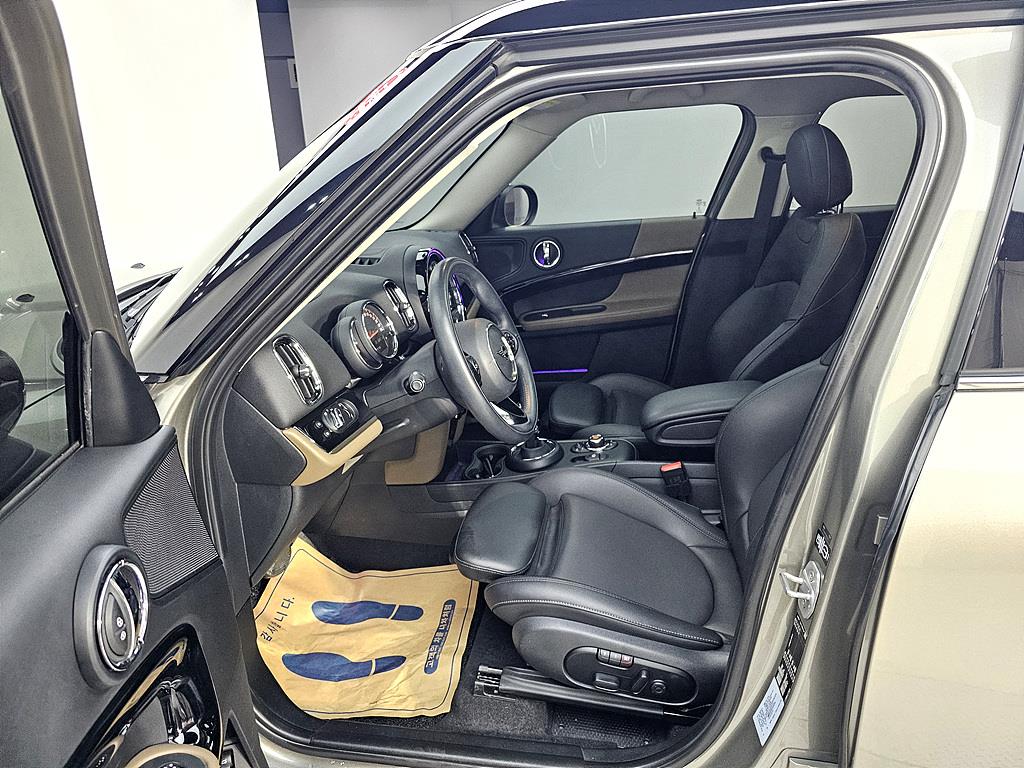 Mini Countryman - Vista 7