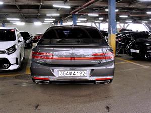 Genesis G90 - Vista 6