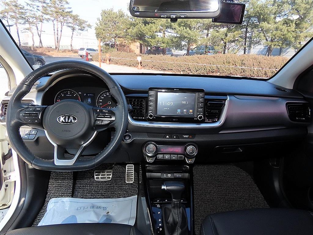 KIA Stonic - Vista 7