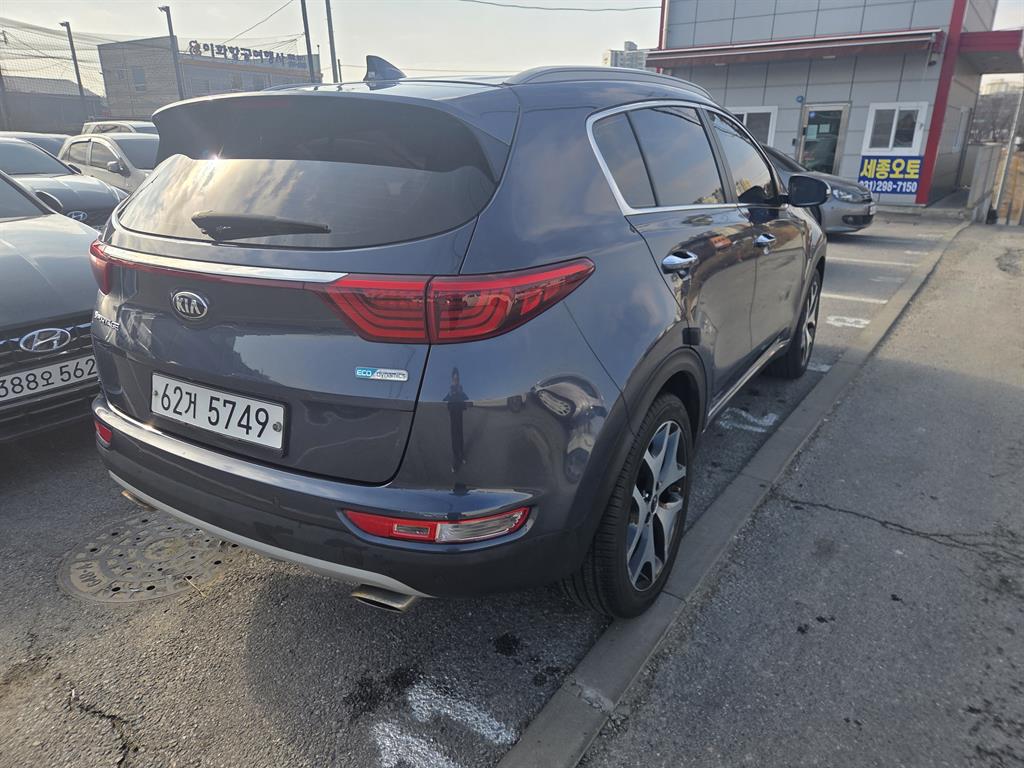 KIA Sportage - Vista 5