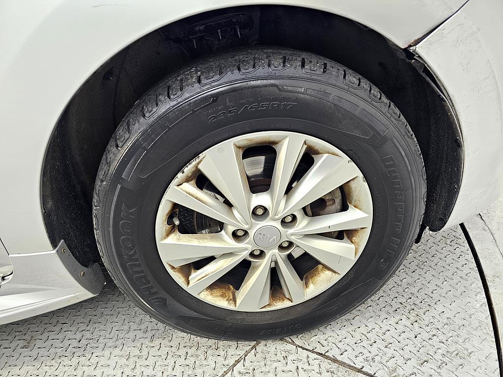 KIA Carnival 2015 Plateado - Importación desde Corea - HF Imports Iquique - Foto 20