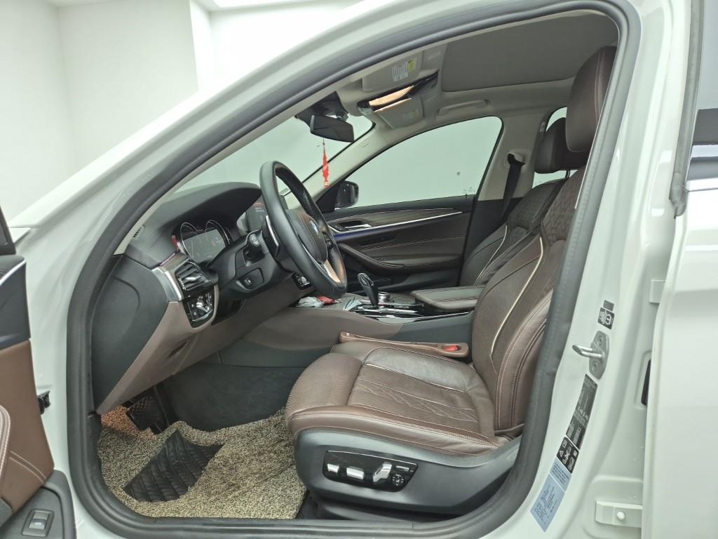 BMW 5 Series - Vista 11