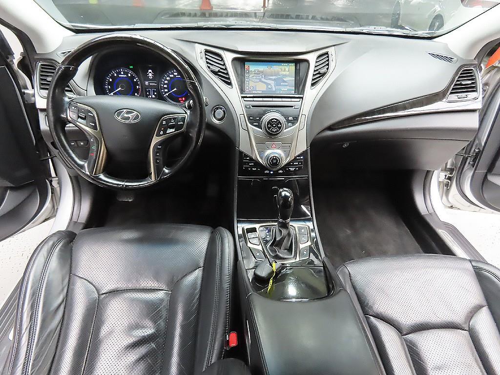 HYUNDAI Grandeur 2012 Gris - Importación desde Corea - HF Imports Iquique - Foto 13