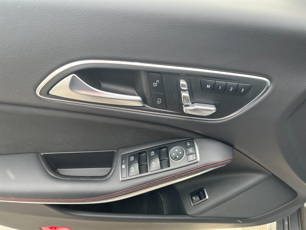 Mercedes Benz CLA Class - Vista 12