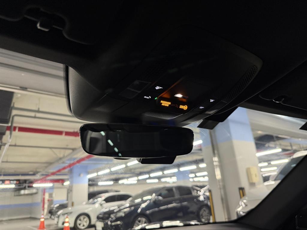 Porsche Taycan 2025 Negro - Importación desde Corea - HF Imports Iquique - Foto 18