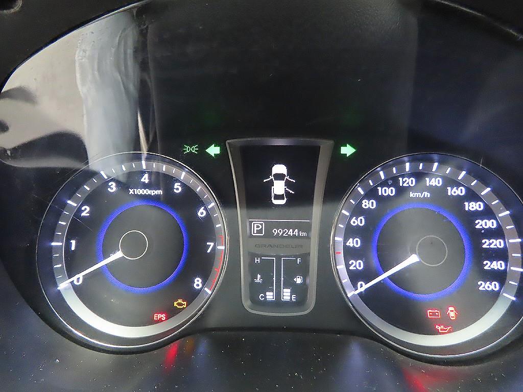 HYUNDAI Grandeur - Vista 12