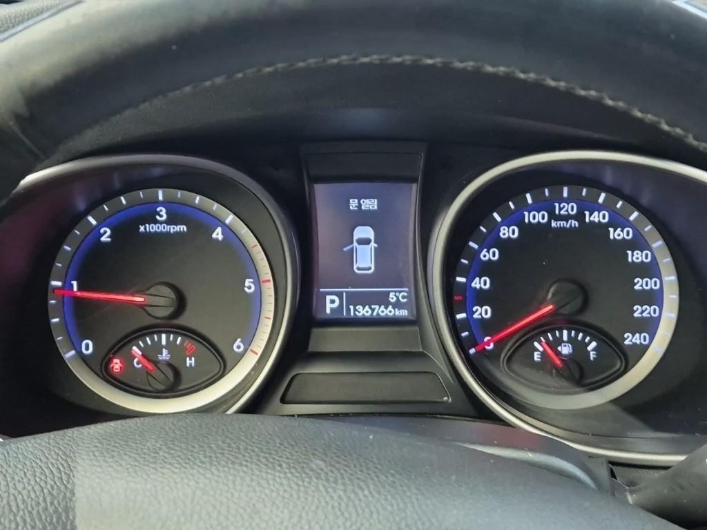 HYUNDAI Santa Fe - Vista 6