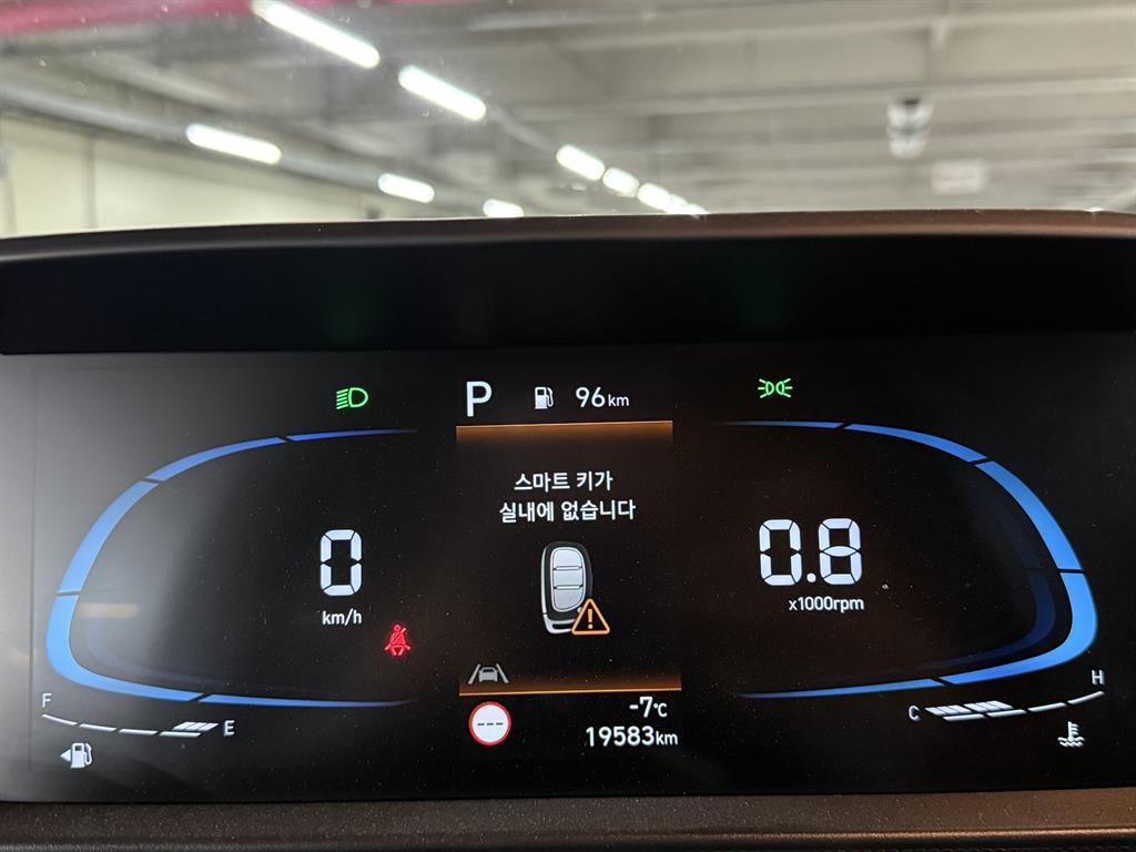 HYUNDAI Casper - Vista 12